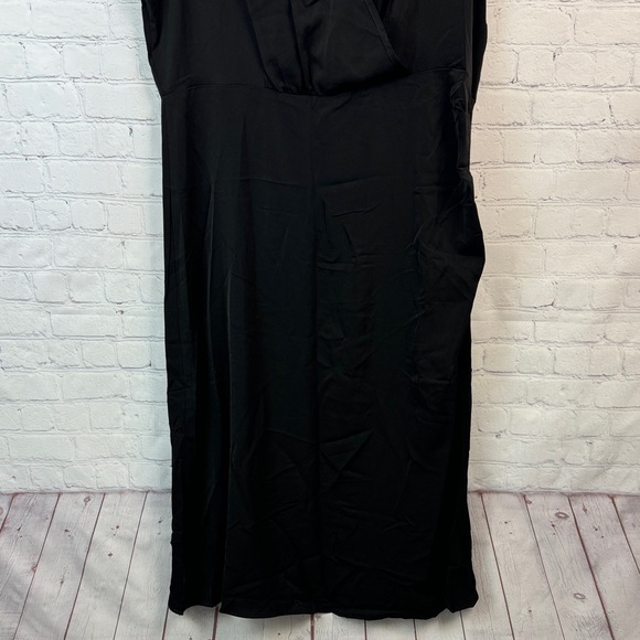 BloomChic Black Midi Dress with Silver Sequin Detail Plus Size 1X - Picture 6 of 7